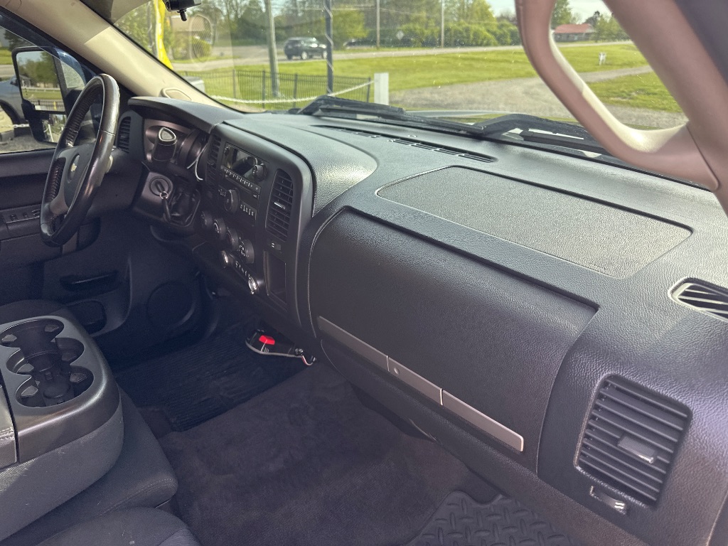 2010 Chevrolet Silverado - $20,995