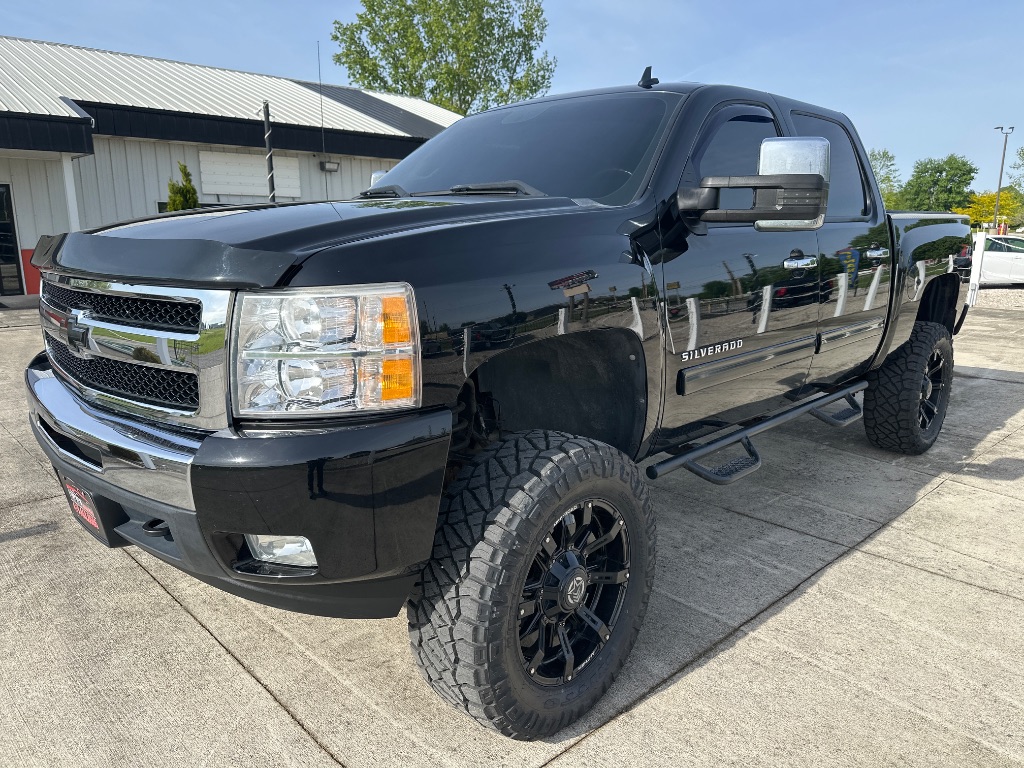 2010 Chevrolet Silverado - $20,995