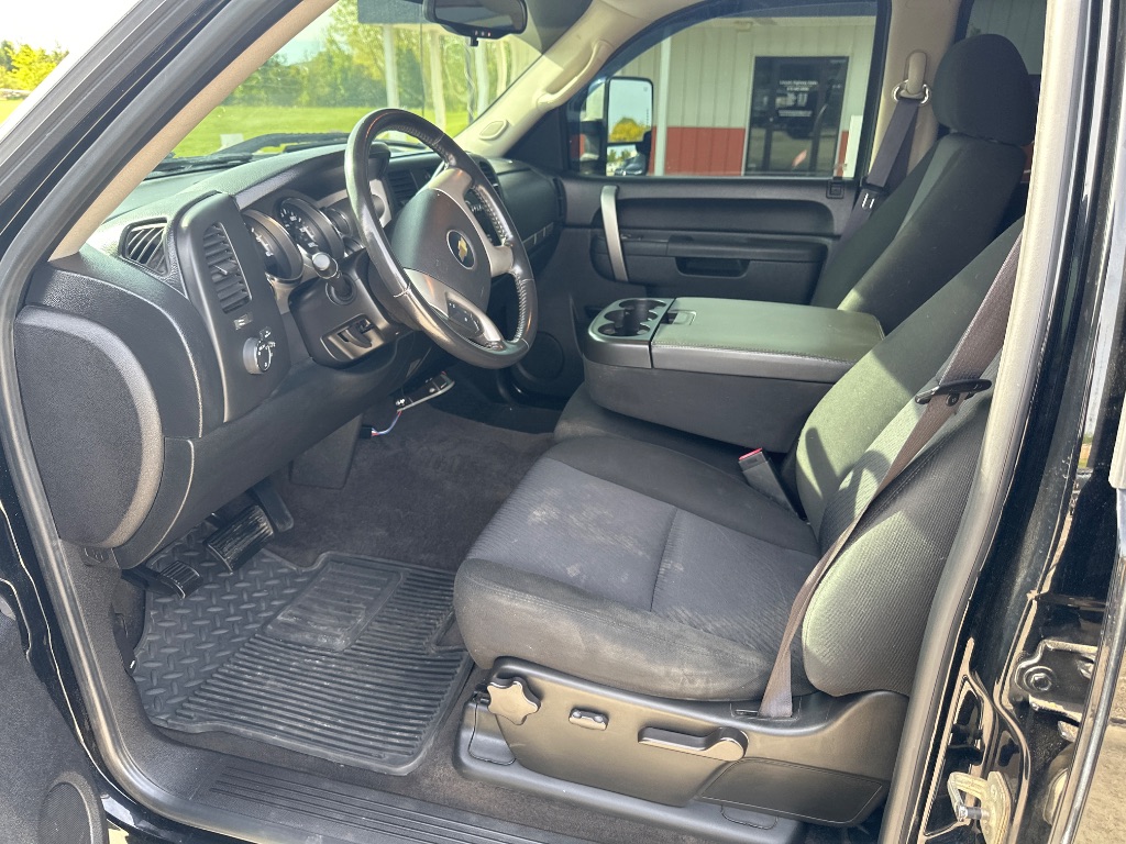 2010 Chevrolet Silverado - $20,995