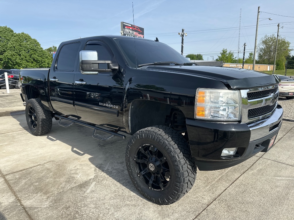 2010 Chevrolet Silverado - $20,995