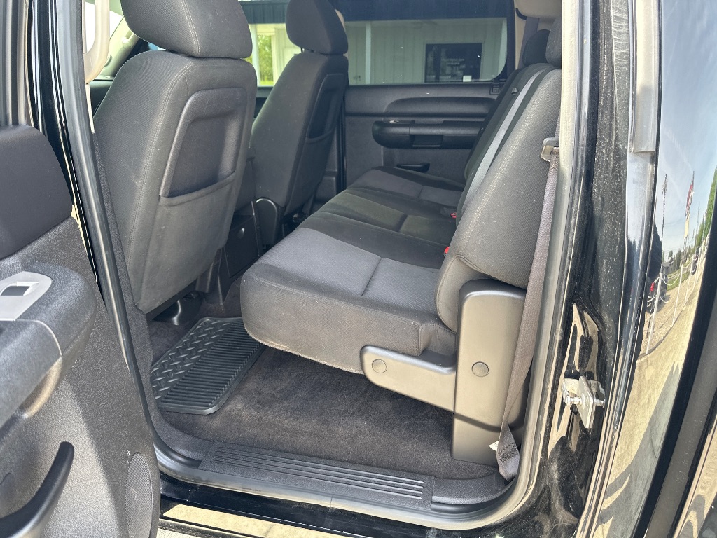 2010 Chevrolet Silverado - $20,995