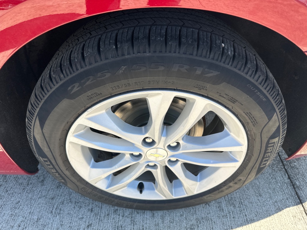 2018 Chevrolet Malibu - $11,495