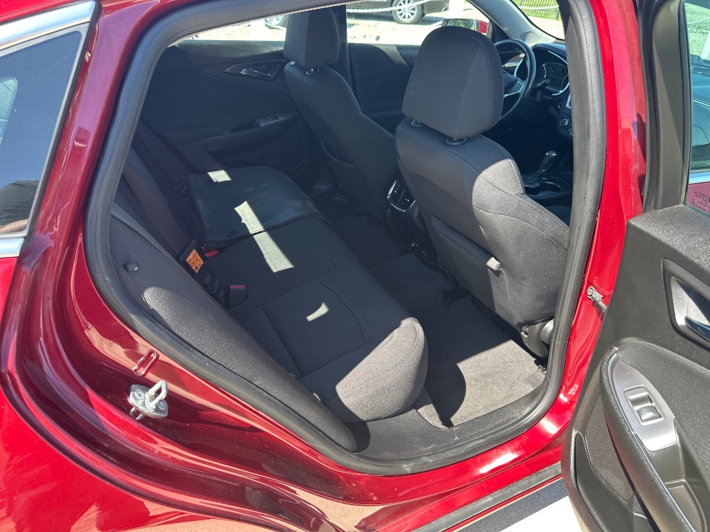 2018 Chevrolet Malibu - $11,495
