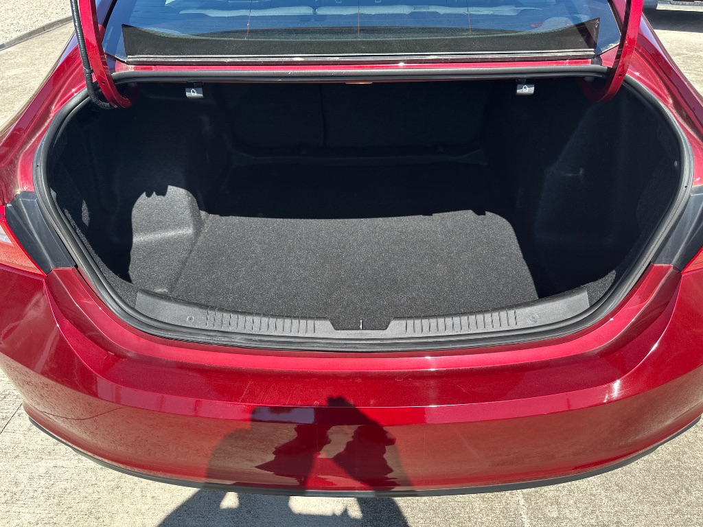 2018 Chevrolet Malibu - $11,495