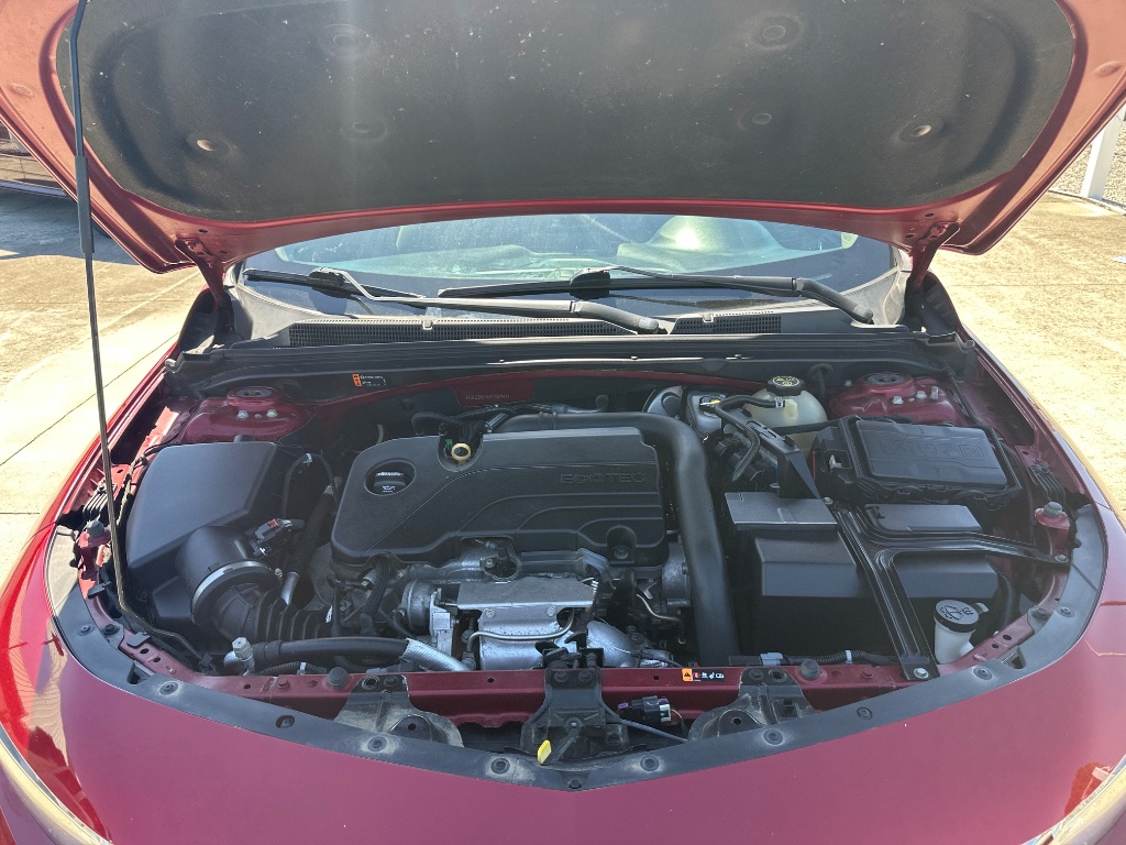 2018 Chevrolet Malibu - $11,495