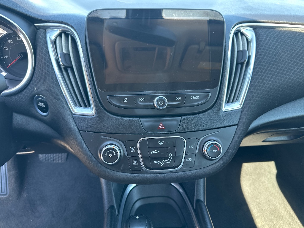 2018 Chevrolet Malibu - $11,495