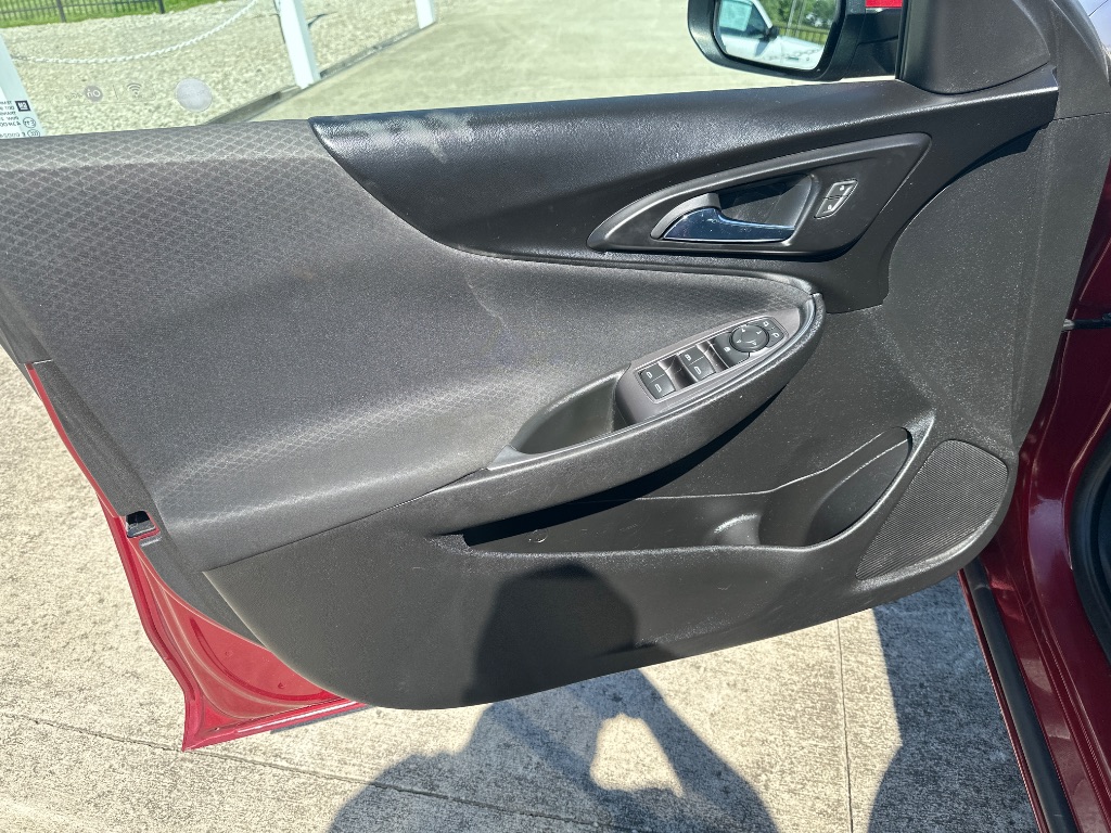2018 Chevrolet Malibu - $11,495