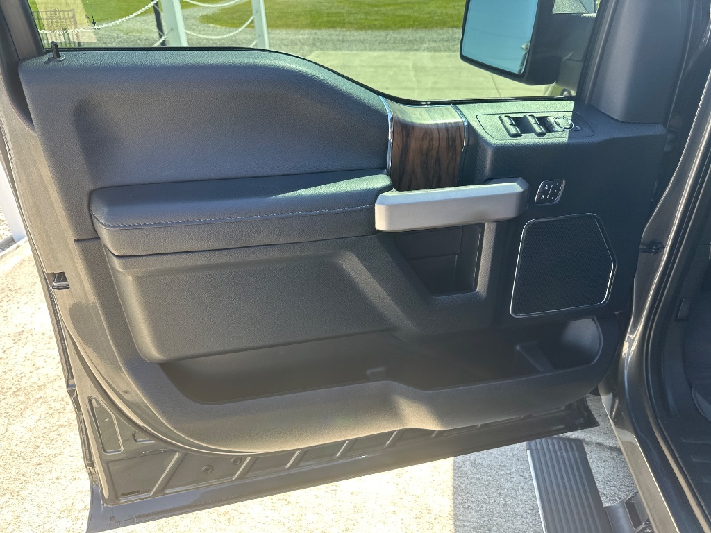 2020 Ford F150 - $34,595