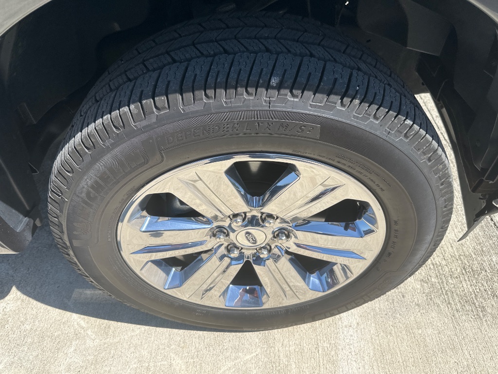 2020 Ford F150 - $34,595