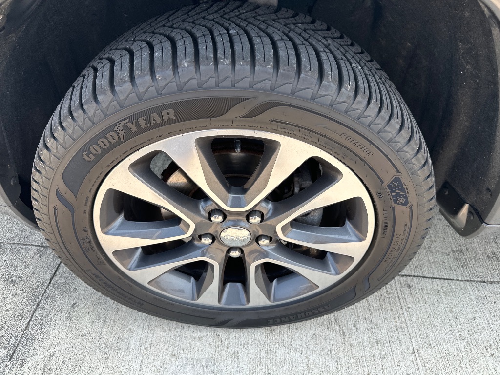 2017 Jeep Cherokee - $17,495