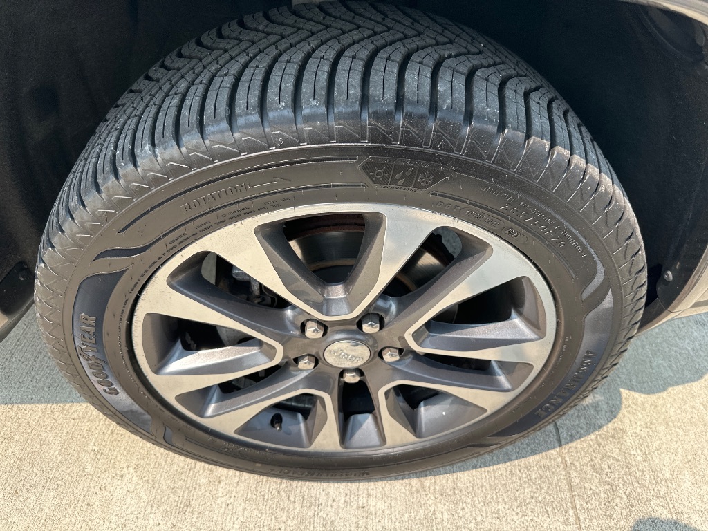 2017 Jeep Cherokee - $17,495