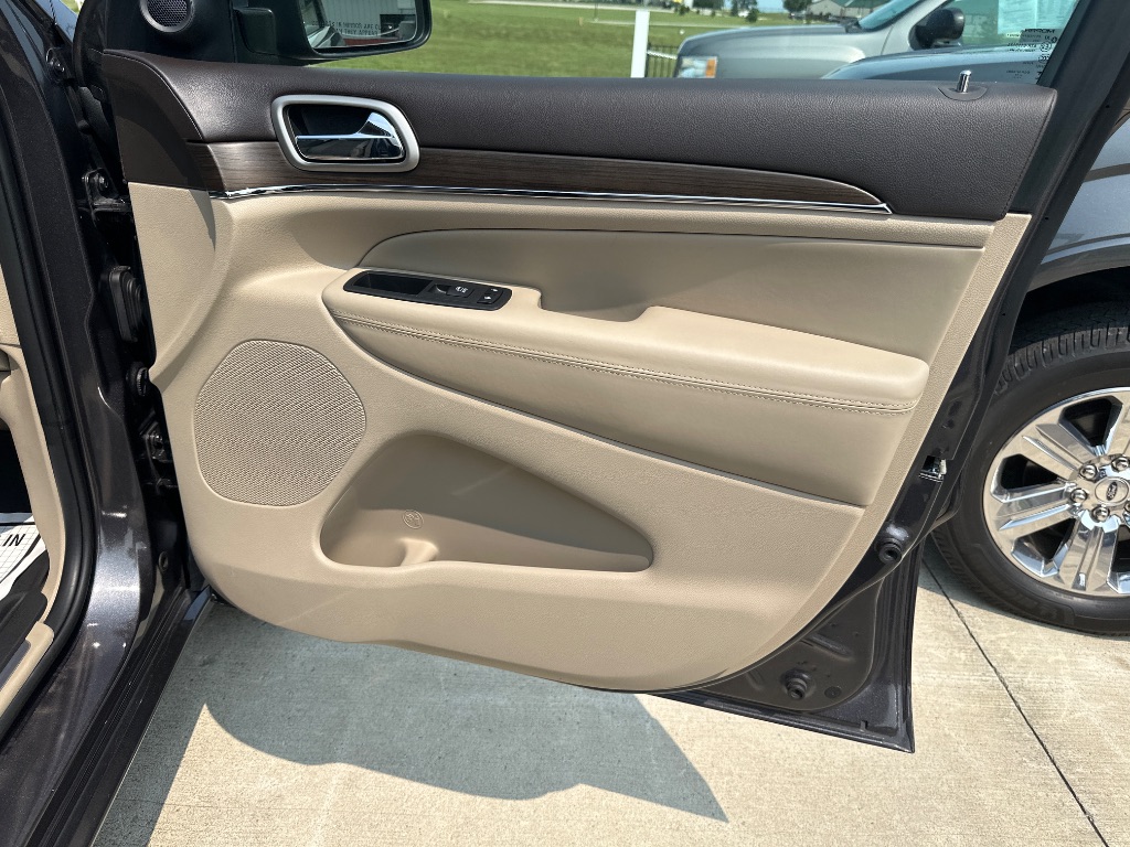 2017 Jeep Cherokee - $17,495