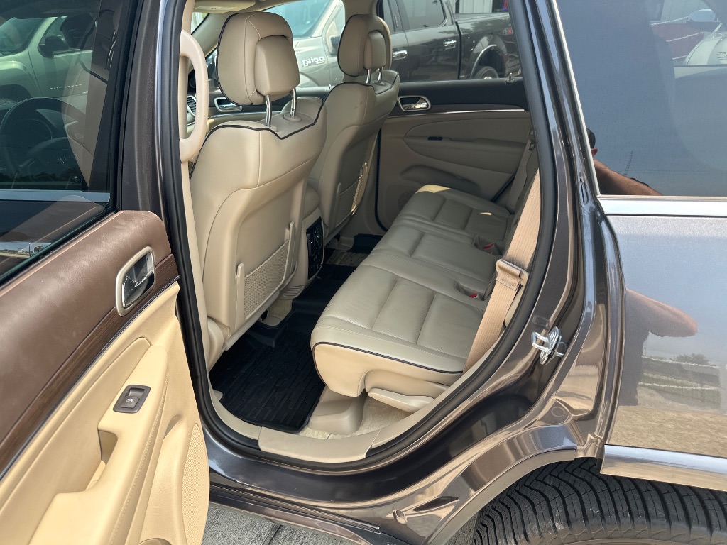 2017 Jeep Cherokee - $17,495