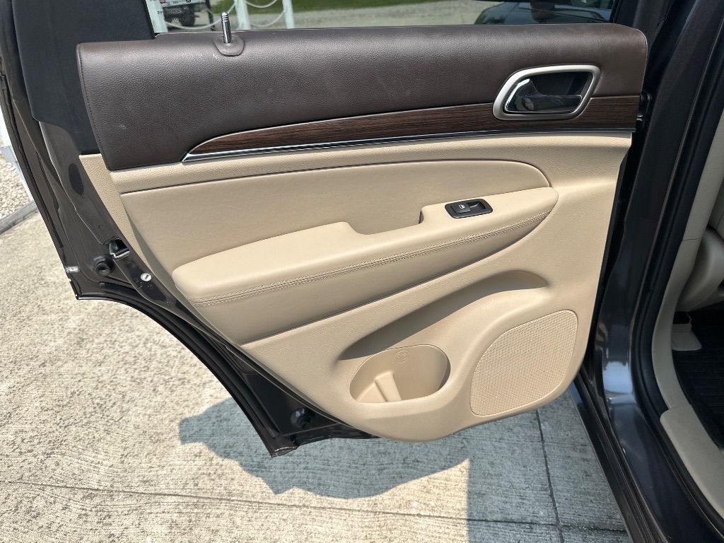 2017 Jeep Cherokee - $17,495