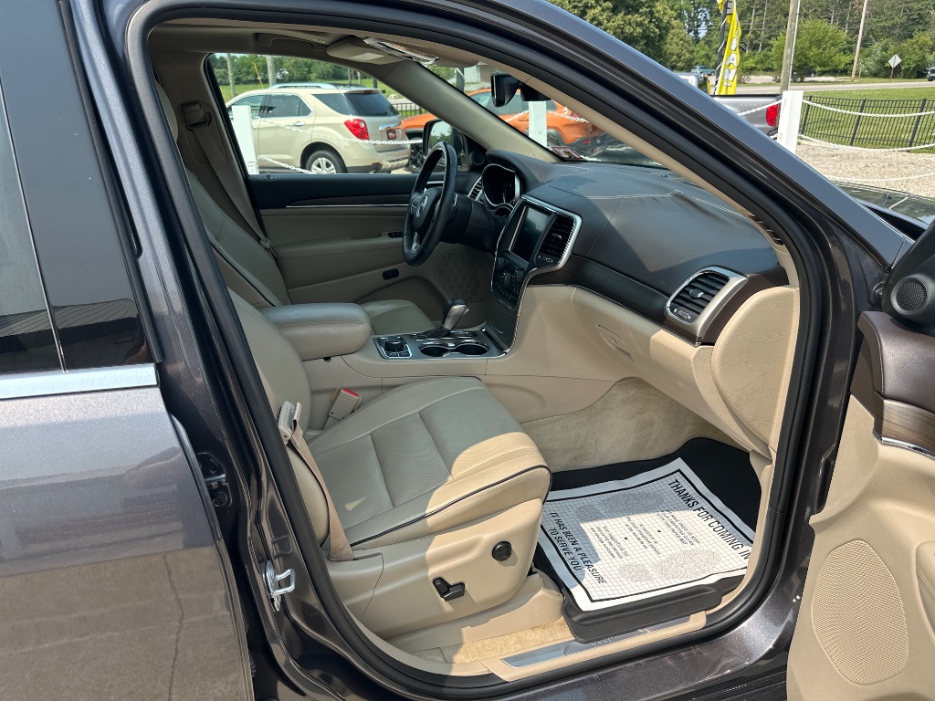 2017 Jeep Cherokee - $17,495