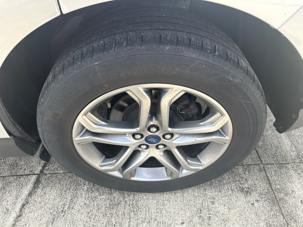 2017 Ford Edge - $11,995