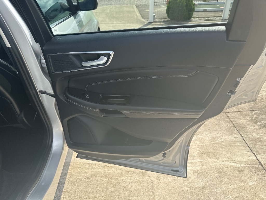 2017 Ford Edge - $11,995