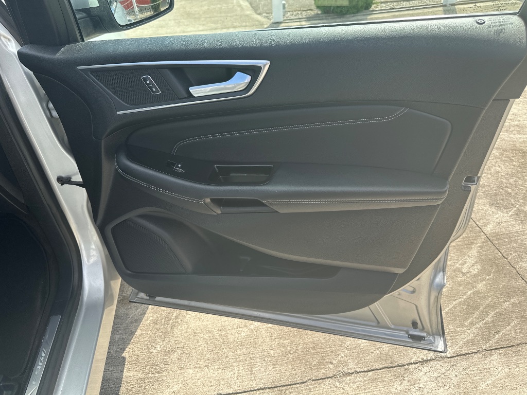 2017 Ford Edge - $11,995