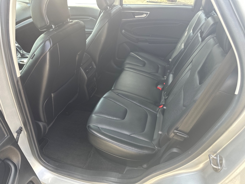 2017 Ford Edge - $11,995