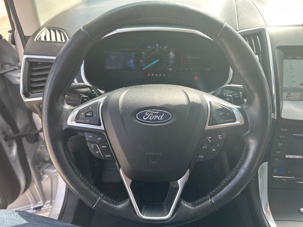 2017 Ford Edge - $11,995