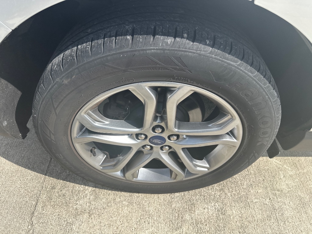 2017 Ford Edge - $11,995