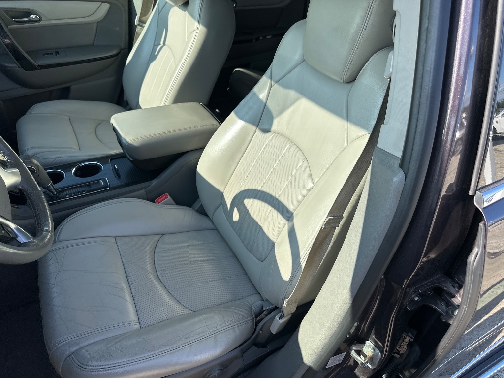 2015 Chevrolet Traverse - $8,995