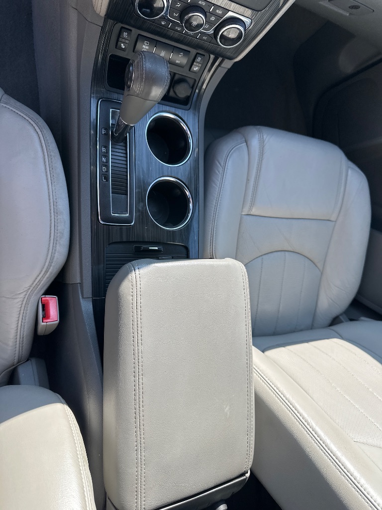 2015 Chevrolet Traverse - $8,995
