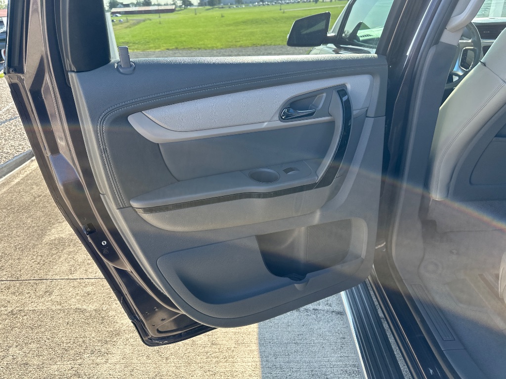 2015 Chevrolet Traverse - $8,995