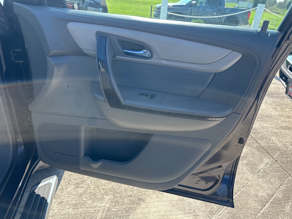 2015 Chevrolet Traverse - $8,995