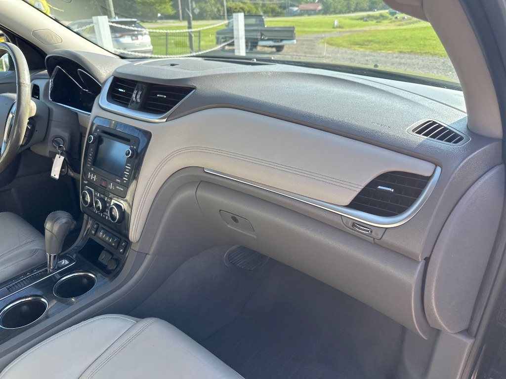 2015 Chevrolet Traverse - $8,995