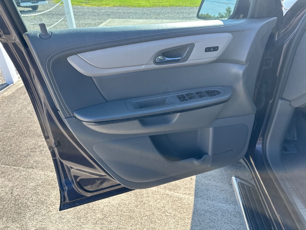 2015 Chevrolet Traverse - $8,995