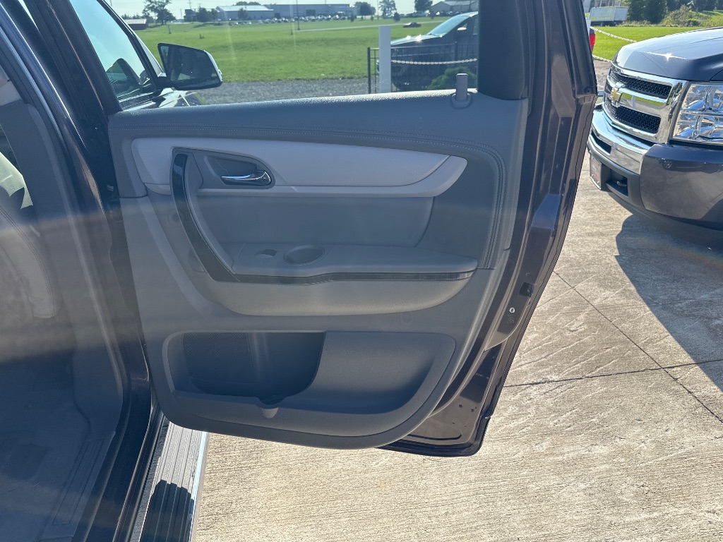 2015 Chevrolet Traverse - $8,995