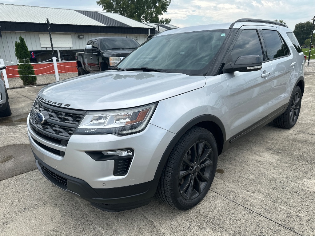 2018 Ford Explorer - $17,995