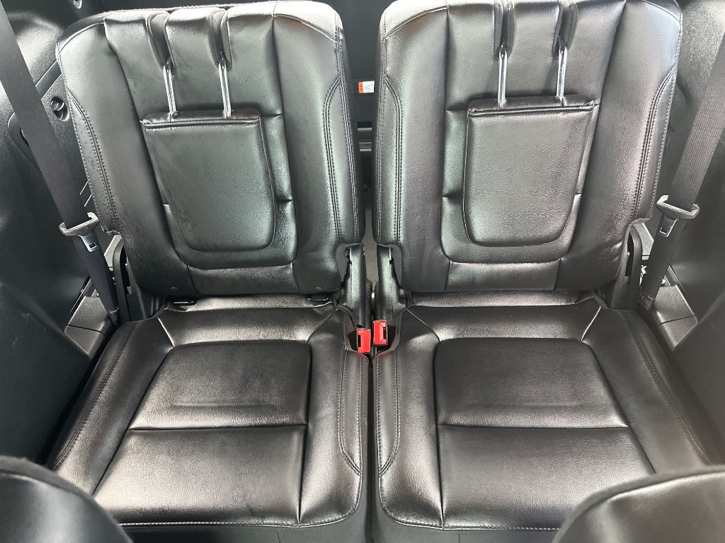 2018 Ford Explorer - $17,995