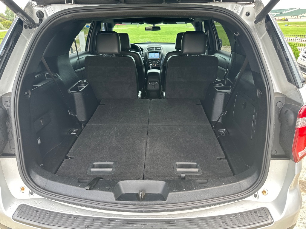 2018 Ford Explorer - $17,995