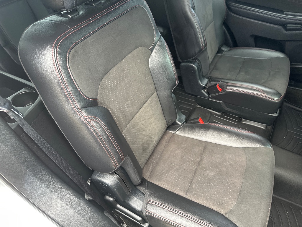 2018 Ford Explorer - $17,995