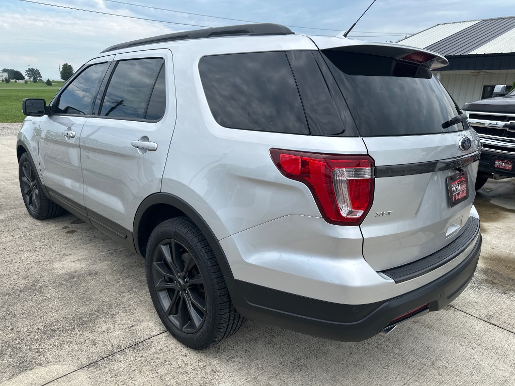 2018 Ford Explorer - $17,995
