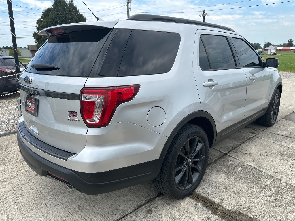 2018 Ford Explorer - $17,995