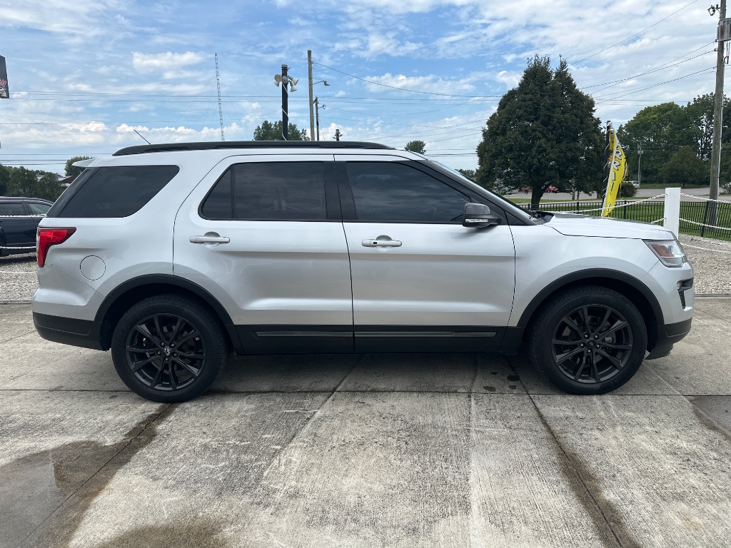 2018 Ford Explorer - $17,995