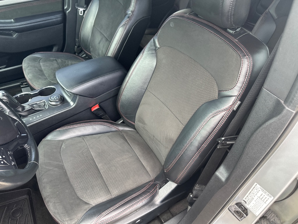 2018 Ford Explorer - $17,995