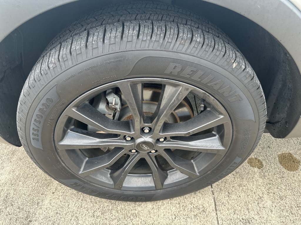 2018 Ford Explorer - $17,995