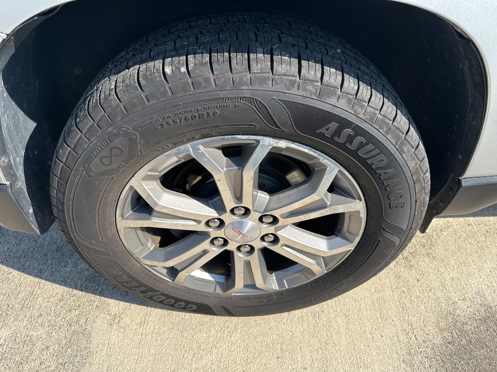 2016 GMC Acadia - $9,995