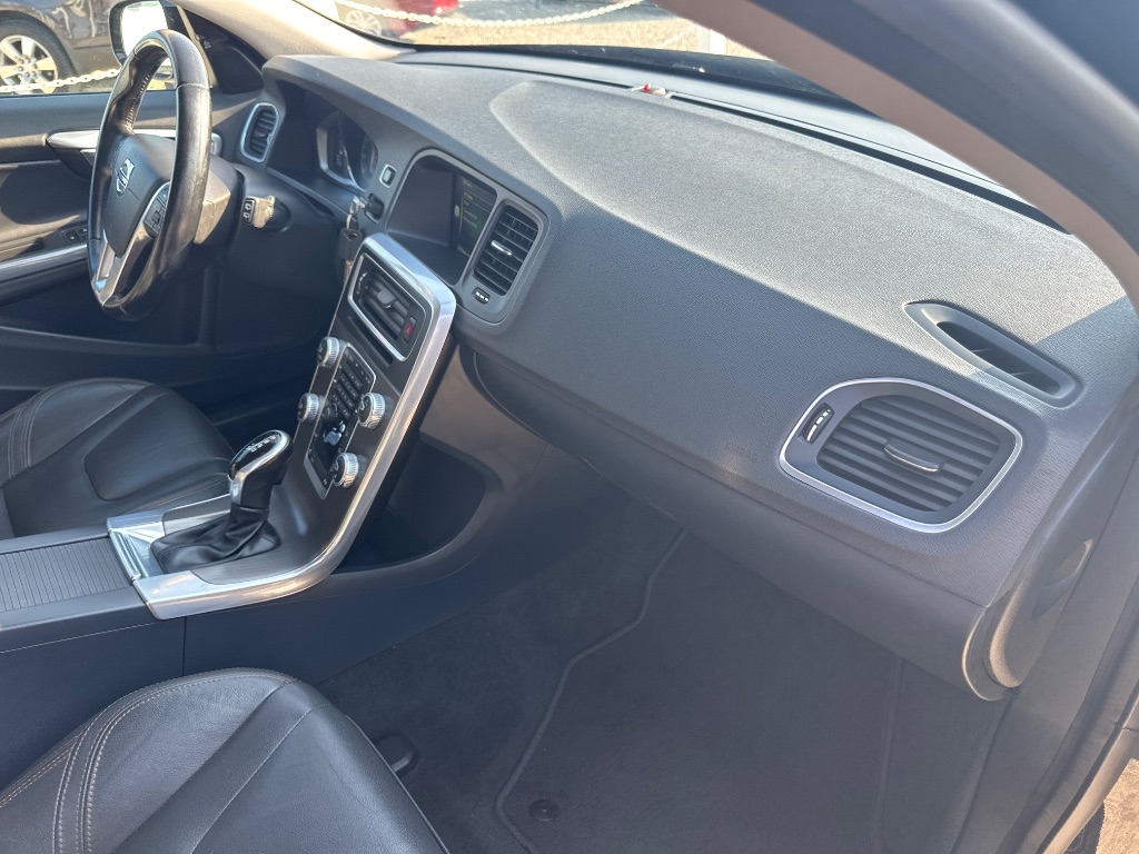 2016 Volvo V60 - $9,995