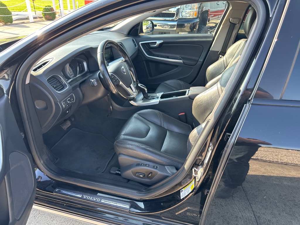 2016 Volvo V60 - $9,995