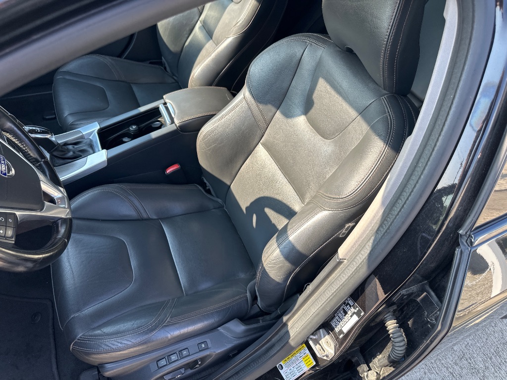 2016 Volvo V60 - $9,995