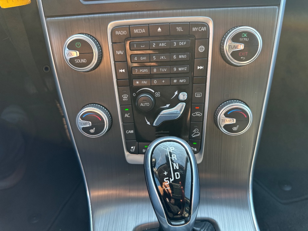2016 Volvo V60 - $9,995