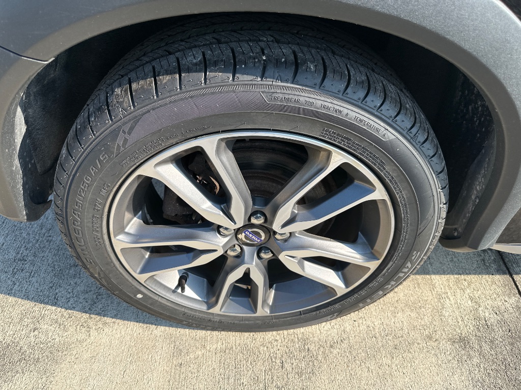 2016 Volvo V60 - $9,995
