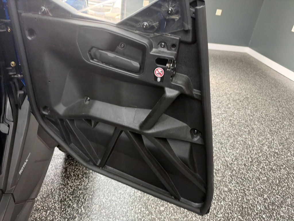 2023 Can-am Commander - $20,999