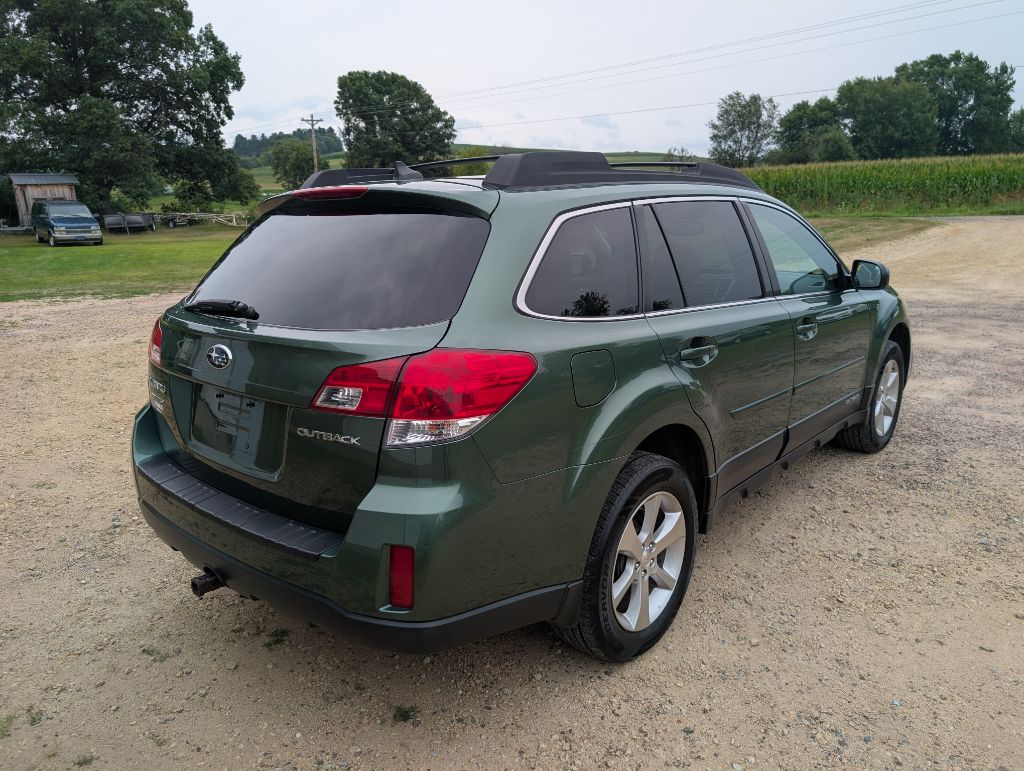 2013 Subaru Outback - $6,995