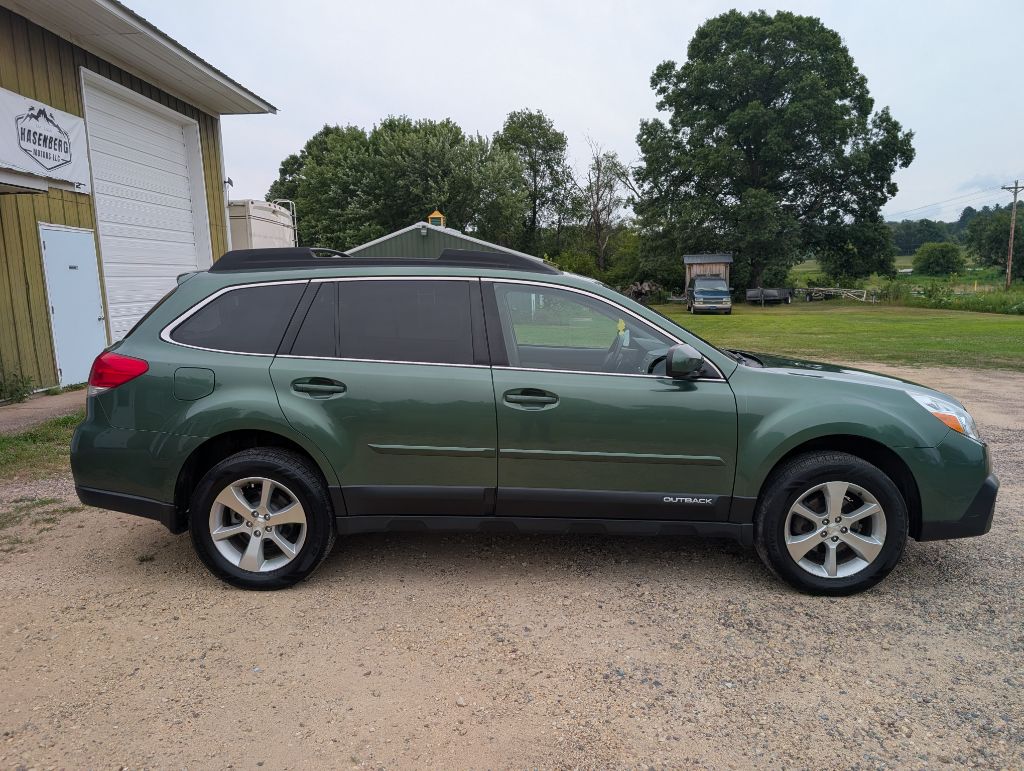 2013 Subaru Outback - $6,995